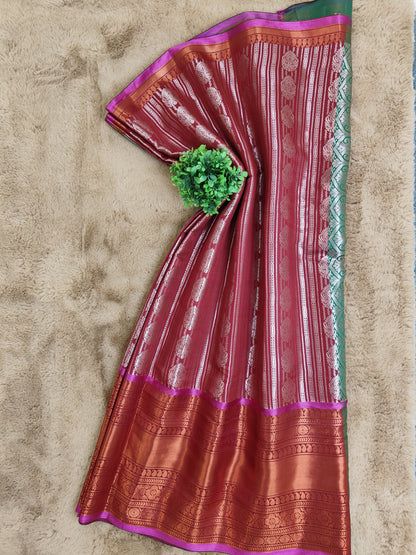 Kalanjali_Ambose-Maroon_Colour_Chiniya_Silk_Banarasi_Saree_3