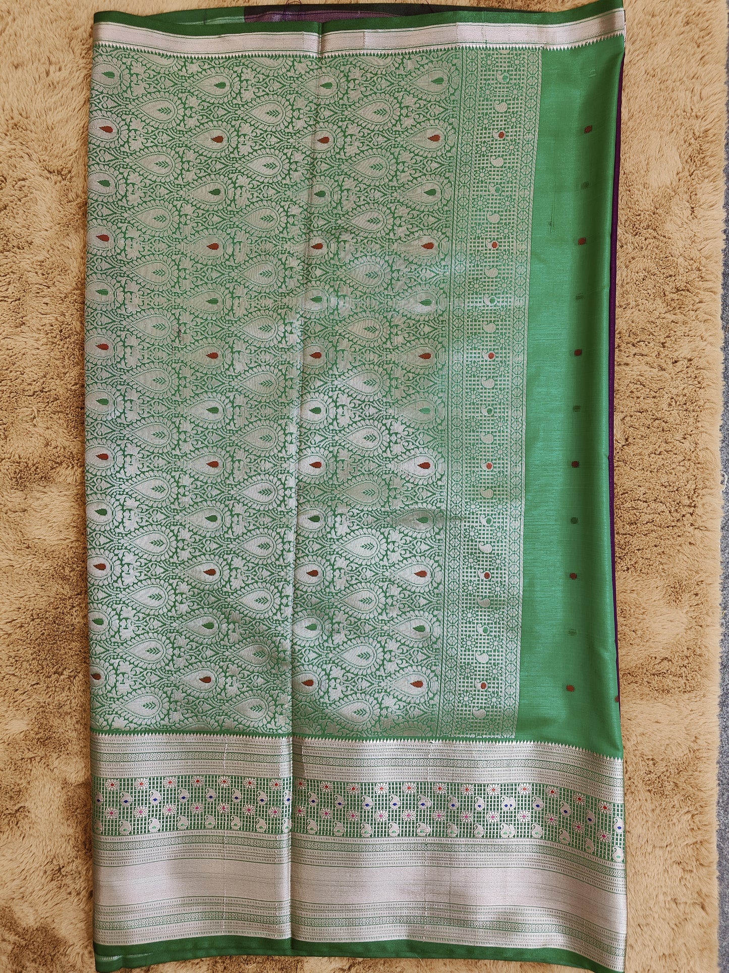 Kalanjali Meena-Grape Purple Colour Chiniya Silk Banarasi Saree Pallu