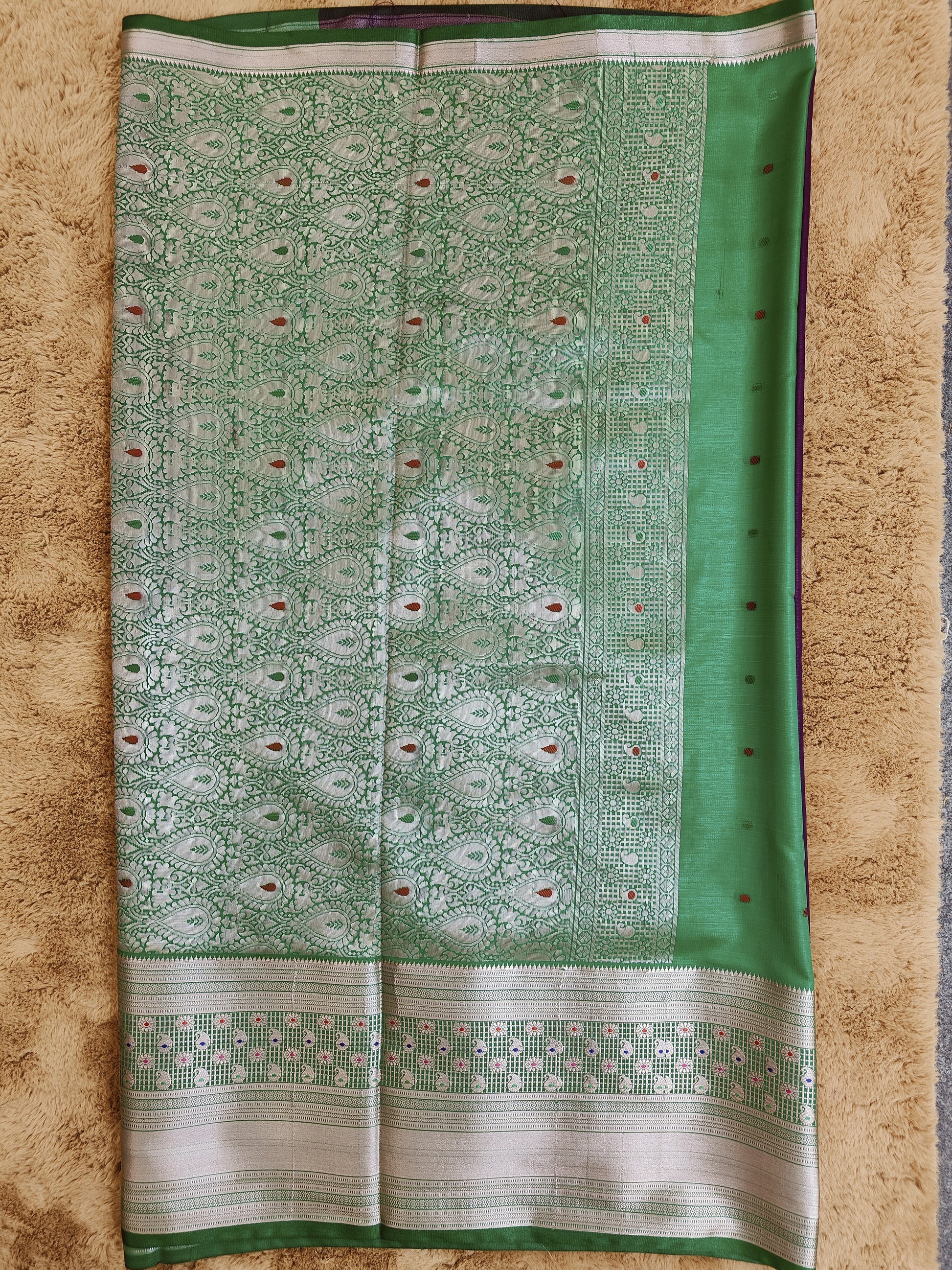 Kalanjali Meena-Grape Purple Colour Chiniya Silk Banarasi Saree Pallu