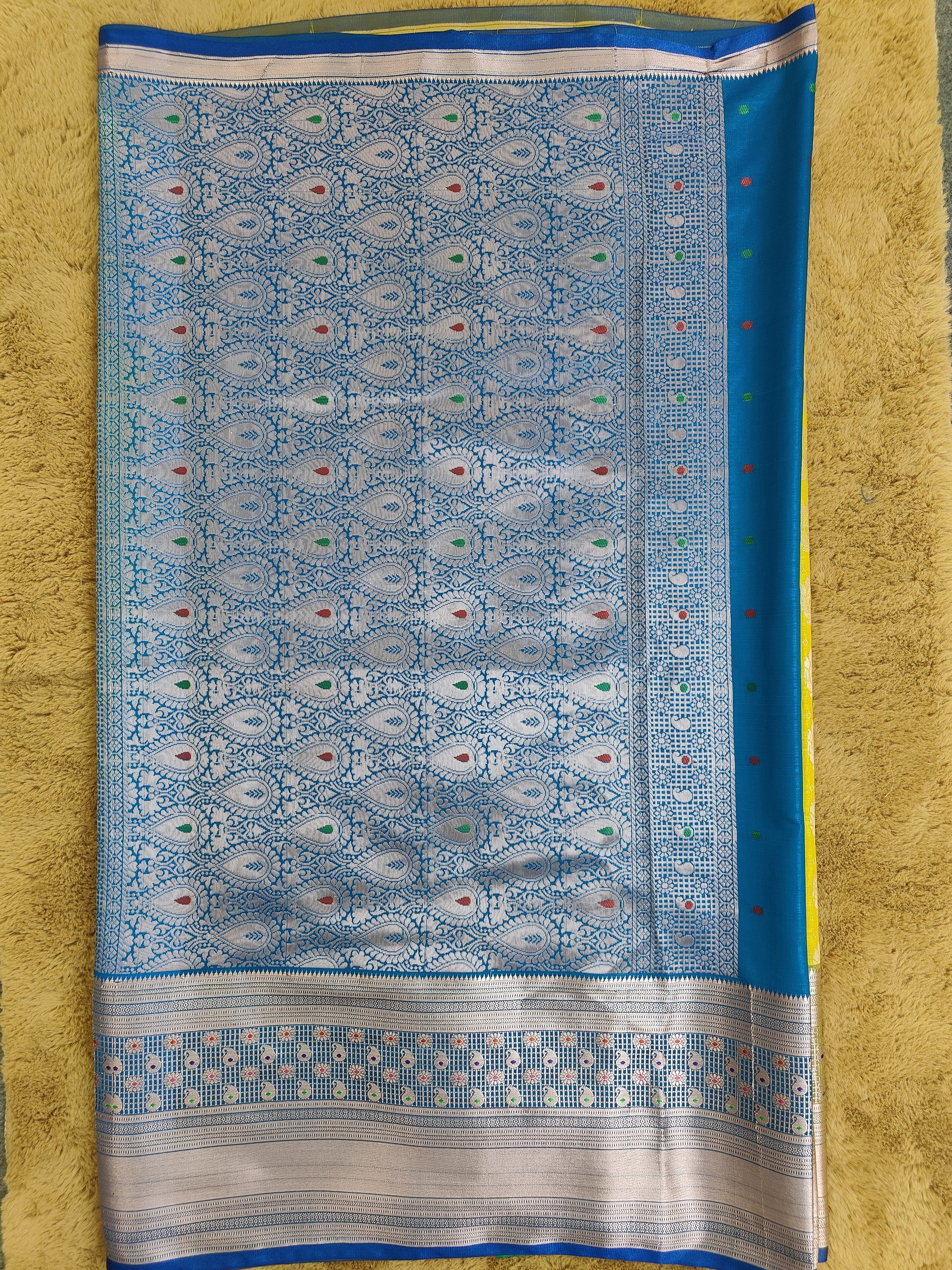 Kalanjali Meena-Yellow Colour Chiniya Silk Banarasi Saree Pallu