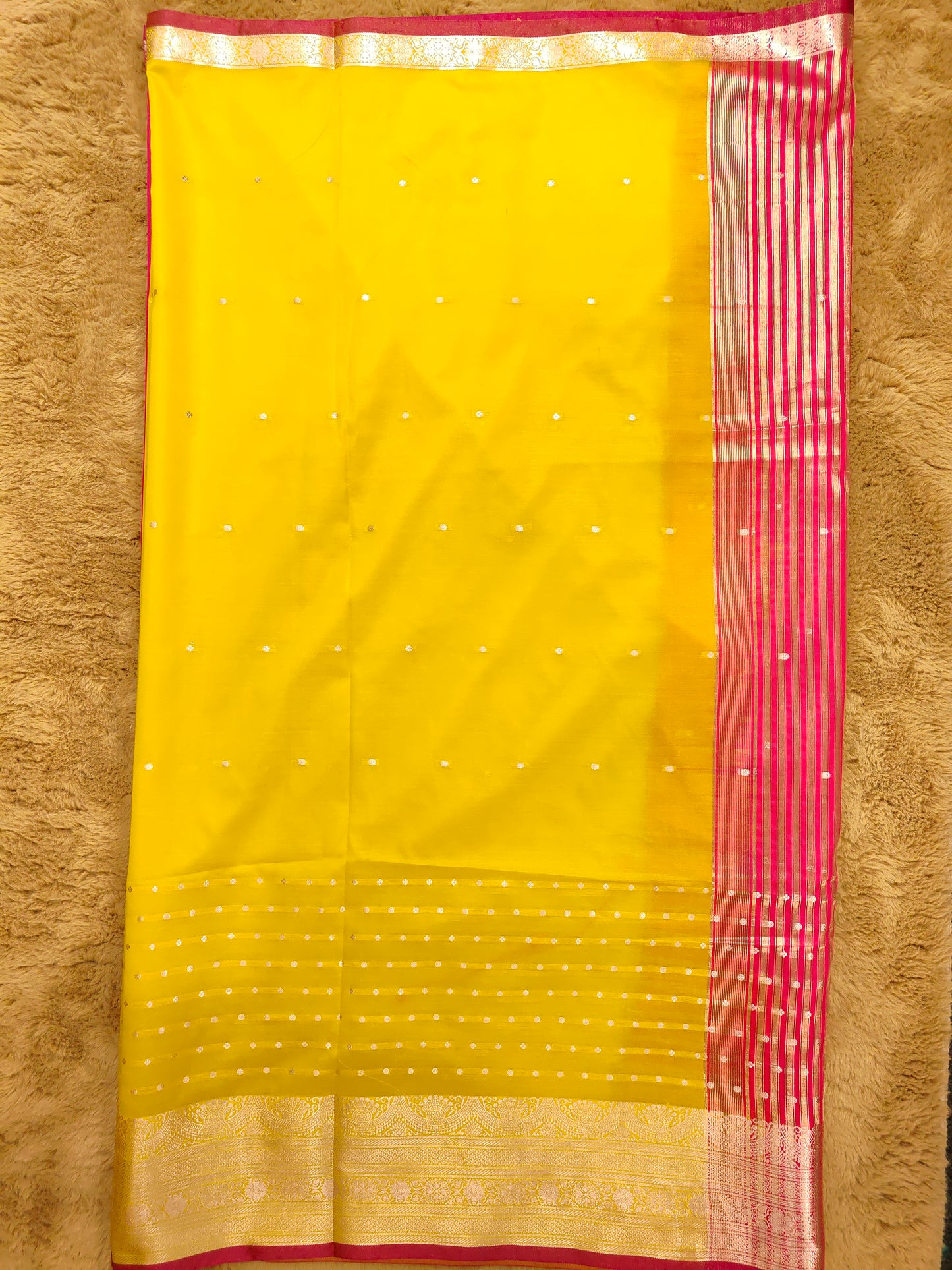 Naman Booti-Yellow Colour Soft Silk Banarasi Saree 2